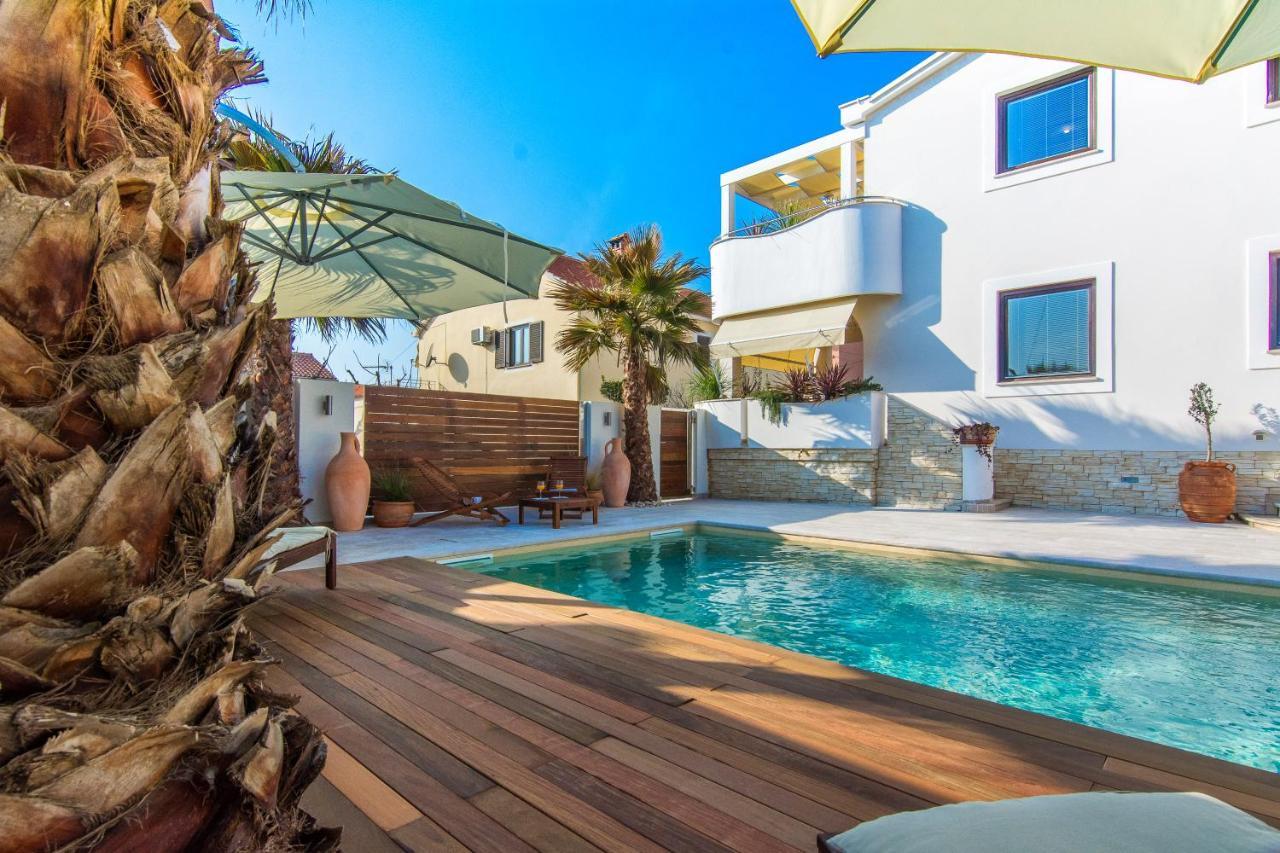 Apartments "Villa Antisin" With Heated Pool Zadar Eksteriør bilde