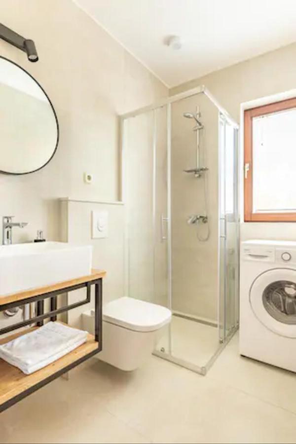 Apartments "Villa Antisin" With Heated Pool Zadar Eksteriør bilde