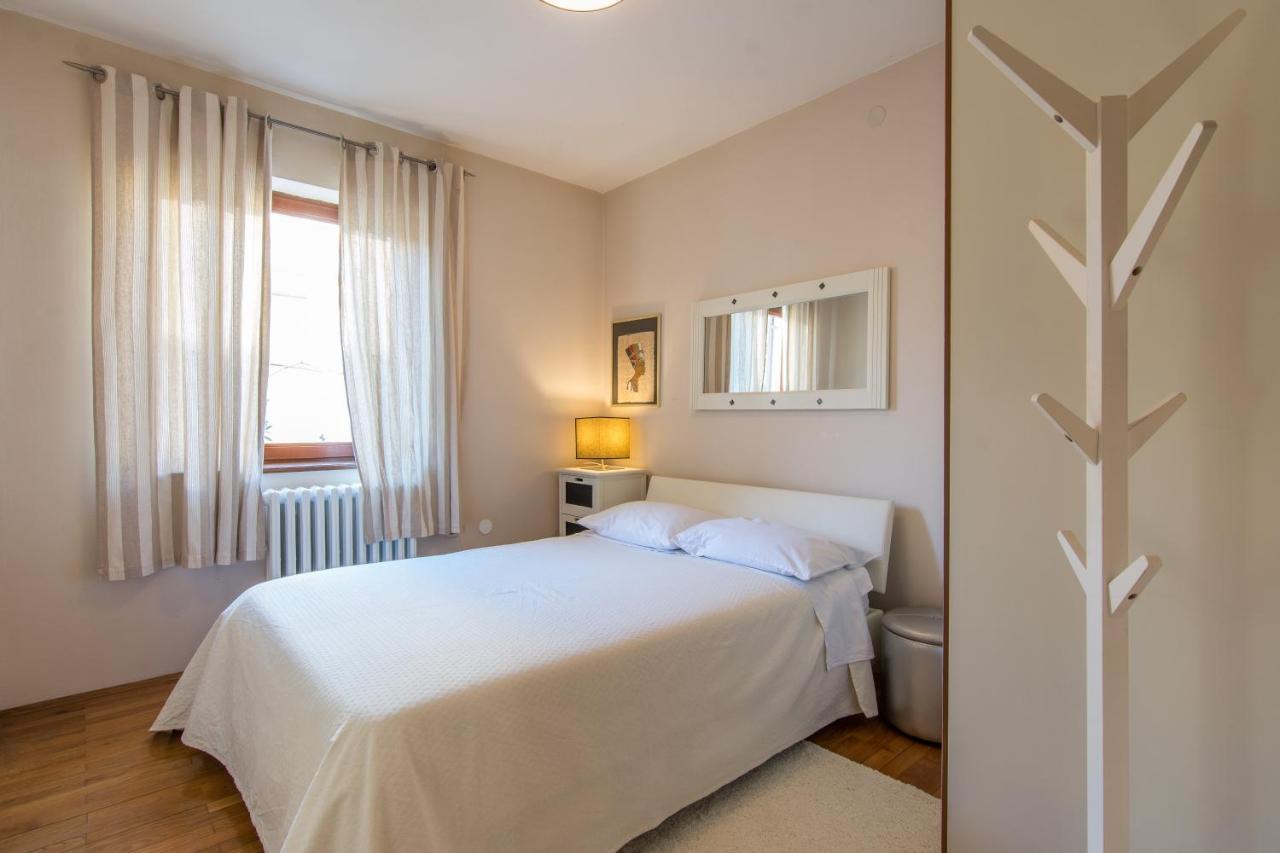 Apartments "Villa Antisin" With Heated Pool Zadar Eksteriør bilde